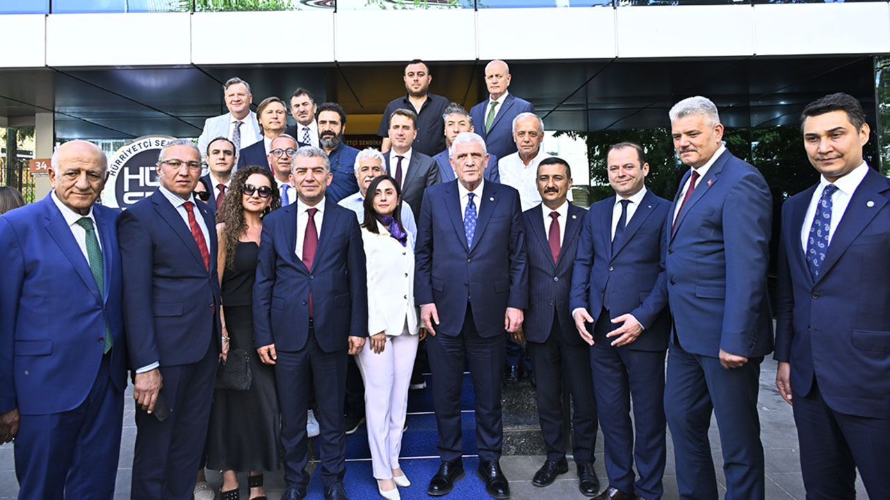 İYİ PARTİ GENEL BAŞKANI SAYIN MÜSAVAT DERVİŞOĞLU HÜR-SEN KONFEDERASYONUMUZU ZİYARET ETTİ